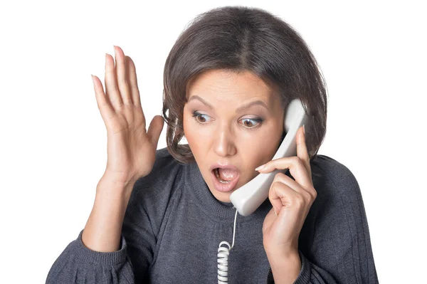 Γυναίκα ουρλιάζοντας στο μικροτηλέφωνο — Φωτογραφία Αρχείου