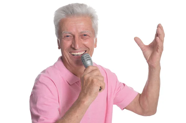 Senior man zingen karaoke — Stockfoto