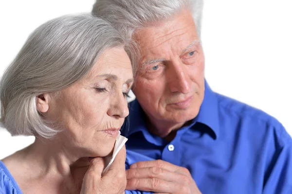 Frau hält Hand auf Wange — Stockfoto