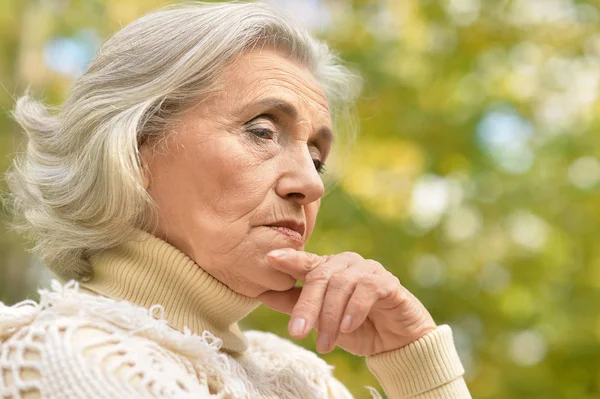 Senior beautiful woman posing — Stock Photo, Image