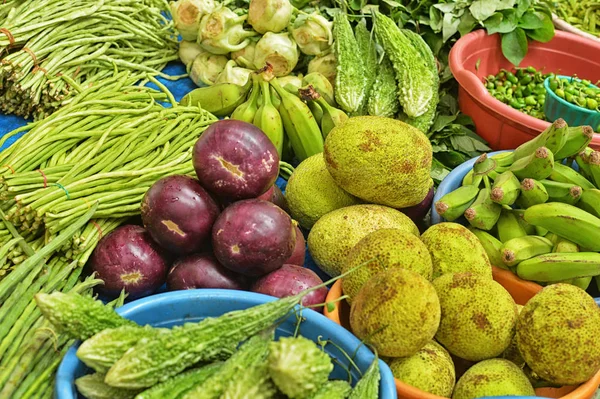 Çeşitli meyve ve sebze — Stok fotoğraf