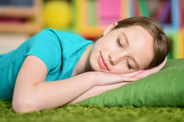 Carino bambina dormire — Foto Stock