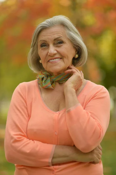 Senior beautiful woman posing — Stock Photo, Image