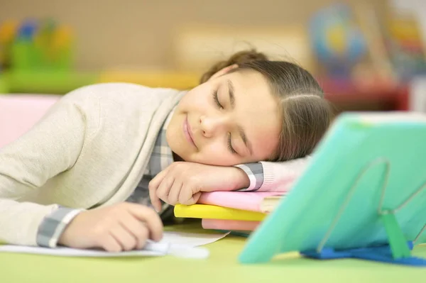 Niña durmiendo — Foto de Stock