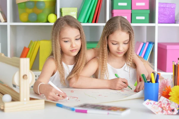 Meninas bonitas na classe — Fotografia de Stock