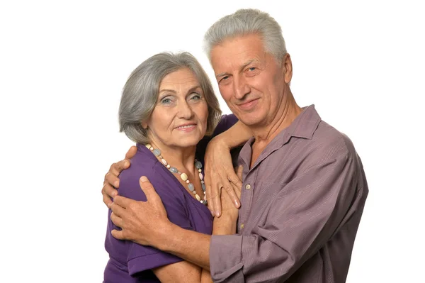 Feliz pareja de ancianos abrazos —  Fotos de Stock