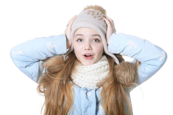 Kleines Mädchen in warmer Kleidung — Stockfoto