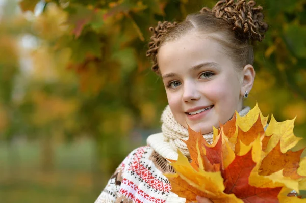 Portrait of pretty little girl — Stock Photo, Image