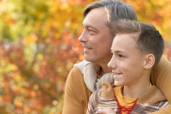 Father and boy in  park — Stock Photo, Image