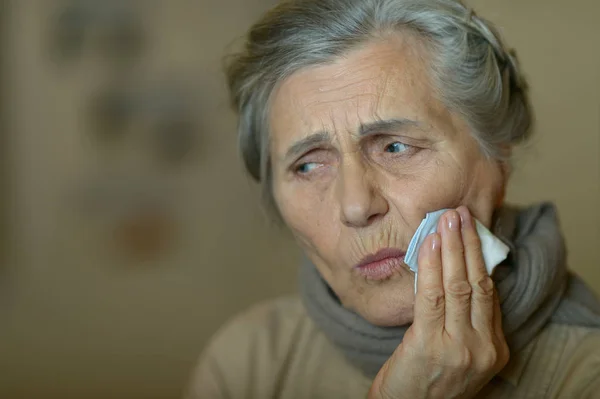 Senior woman with toothache — Stock Photo, Image