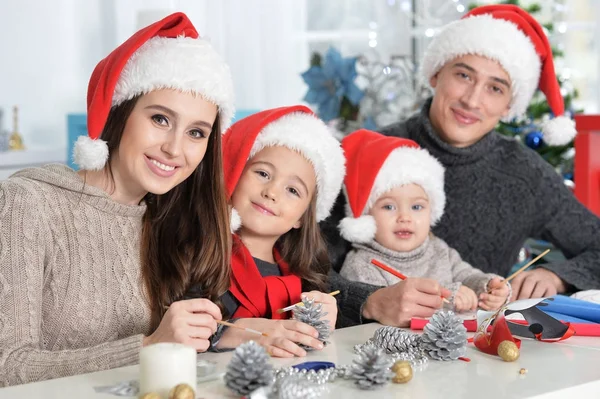 Family preparing for Christmas — Stock Photo, Image