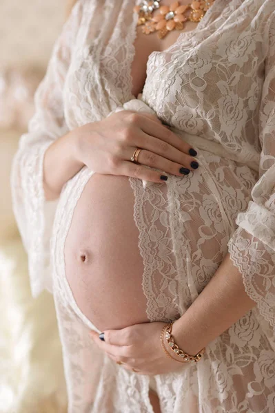 Vacker gravid kvinna — Stockfoto