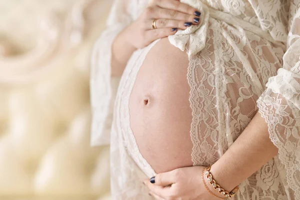Beautiful pregnant woman — Stock Photo, Image
