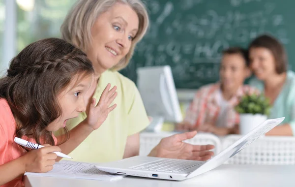 Professores Que Trabalham Com Alunos Aula Informática — Fotografia de Stock