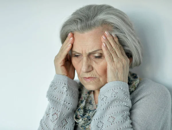 Retrato Uma Bela Mulher Idosa Triste Close — Fotografia de Stock