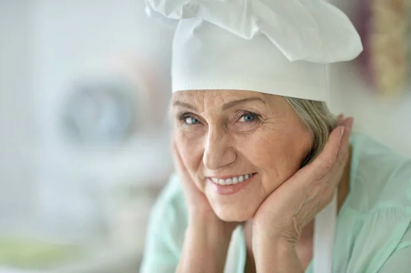 Chef Senior Mujer Feliz Retrato — Foto de Stock