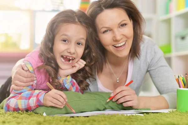 Moeder Dochter Tekening Met Potloden — Stockfoto