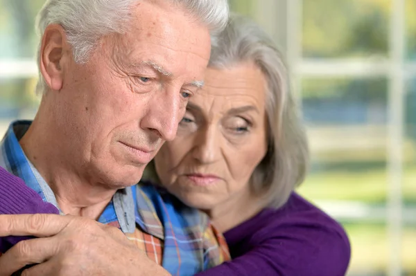 Ritratto Coppia Anziana Triste Posa — Foto Stock