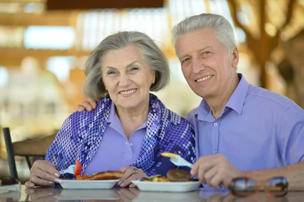 Lyckliga Äldre Par Att Frukost Café — Stockfoto