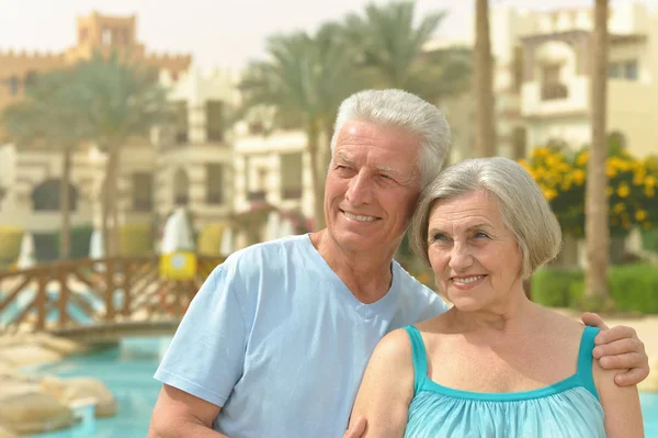 Senior Couple Tropic Hotel Resort Pool — Stock Photo, Image