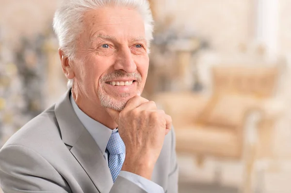 Retrato Pensamento Homem Sênior — Fotografia de Stock