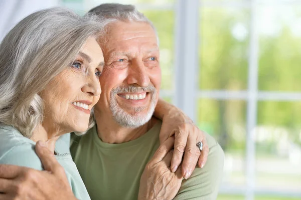 Portrait Happy Senior Couple Hugging Home — Stock Photo, Image