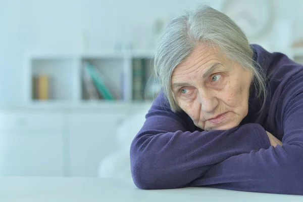 Ritratto Ravvicinato Donna Anziana Stanca — Foto Stock
