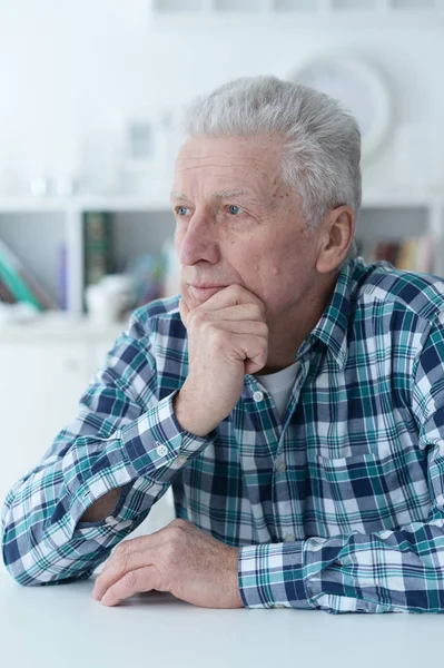 Retrato Homem Idoso Triste Casa — Fotografia de Stock