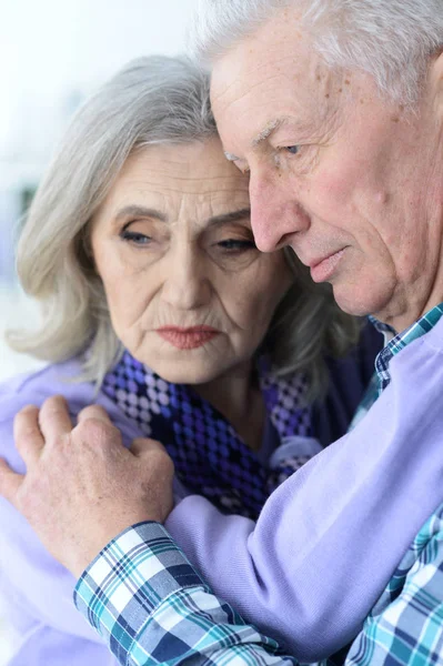 Ritratto Coppia Anziana Triste Posa — Foto Stock