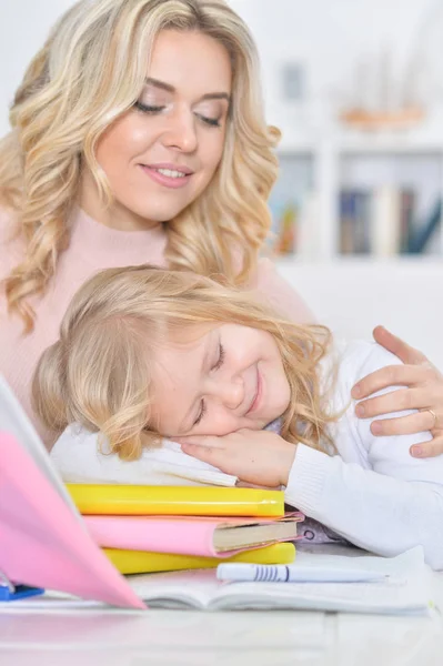 Menina Adormeceu Fazer Lição Casa — Fotografia de Stock