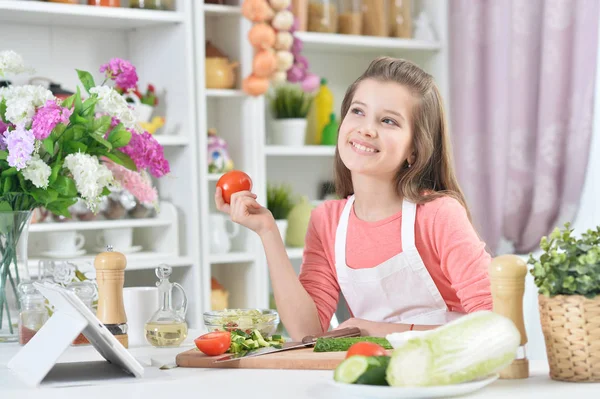 Attractive Young Girl Cooking Kitchen — Stock Photo, Image