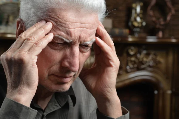 Ritratto Uomo Anziano Triste Posa Casa — Foto Stock