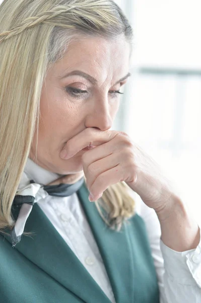 Mujer madura disgustada —  Fotos de Stock