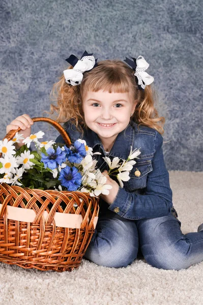 Cute Little Girl Flowers Studio — Stock Photo, Image