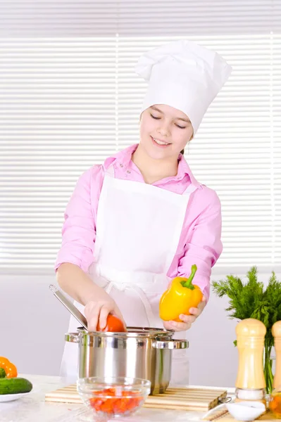 Vacker Flicka Bär Kock Uniform Matlagning Kök — Stockfoto
