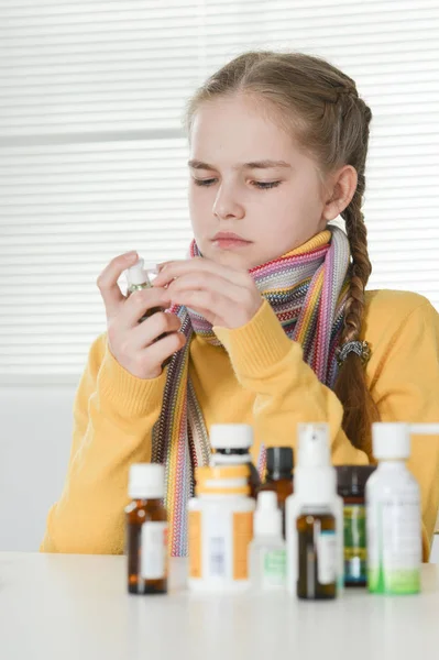 Niedliches kleines Mädchen — Stockfoto