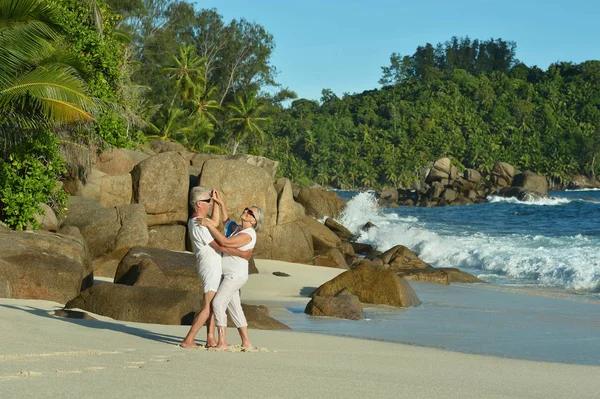 Happy Elderly Couple Dancing Tropical Beach — Stock Photo, Image