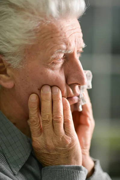 Senior Mit Zahnschmerzen Nahsicht — Stockfoto