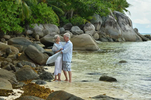 Happy Elderly Couple Resting Beach — Stock Photo, Image