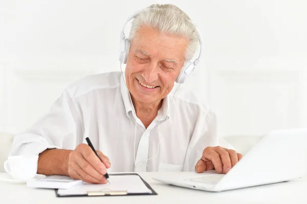 Portrait Senior Businessman Headphones Working Office — Stock Photo, Image