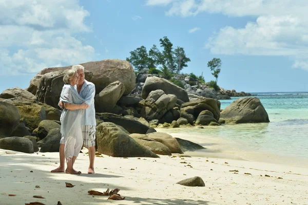 Happy Elderly Couple Standing Tropical Beach — Stock Photo, Image