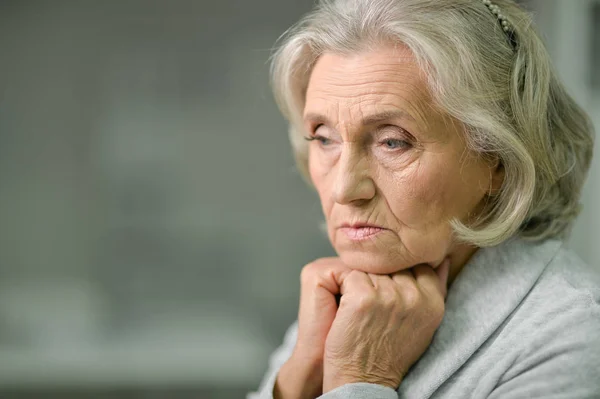 Ritratto Ravvicinato Donna Anziana Stanca — Foto Stock