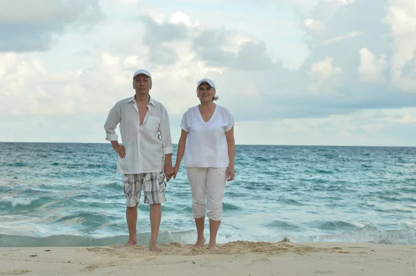 Happy Elderly Couple Walking Tropical Beach — Stock Photo, Image