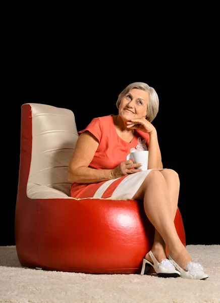 Vacker Senior Kvinna Med Kopp Kaffe — Stockfoto
