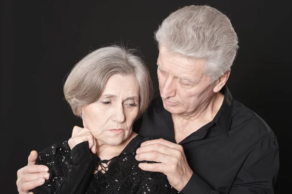 Retrato Una Triste Pareja Ancianos Posando Casa —  Fotos de Stock