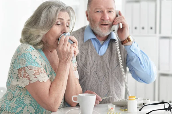 Ill Senior Couple Home Calling Doctor — Stock Photo, Image