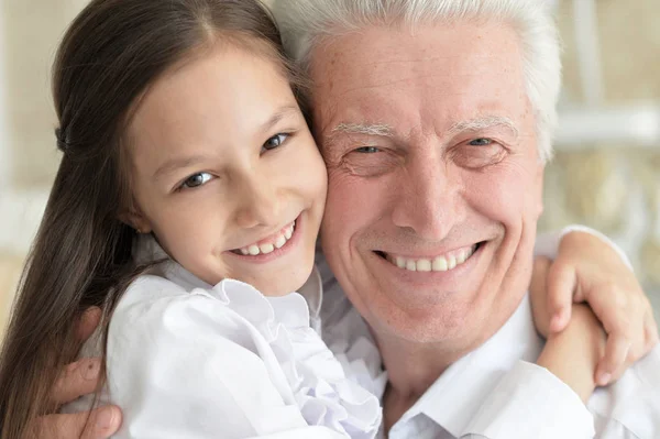 Happy Elderly Man Cute Granddaughter — Stock Photo, Image