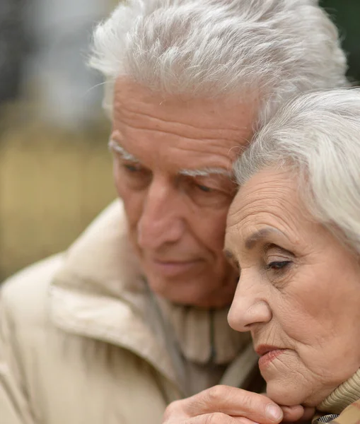 Triest Senior Koppel Herfst Park — Stockfoto