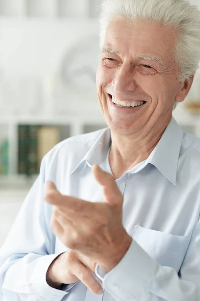 Portrait Homme Âgé Heureux Maison — Photo