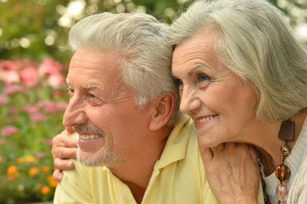 Portrait Beautiful Caucasian Senior Couple Park — Stock Photo, Image